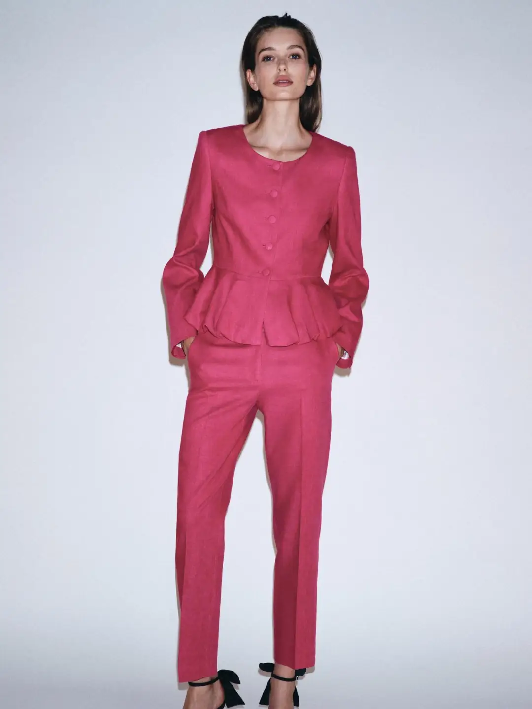 Effortless Chic in Linen Peplum Blazer