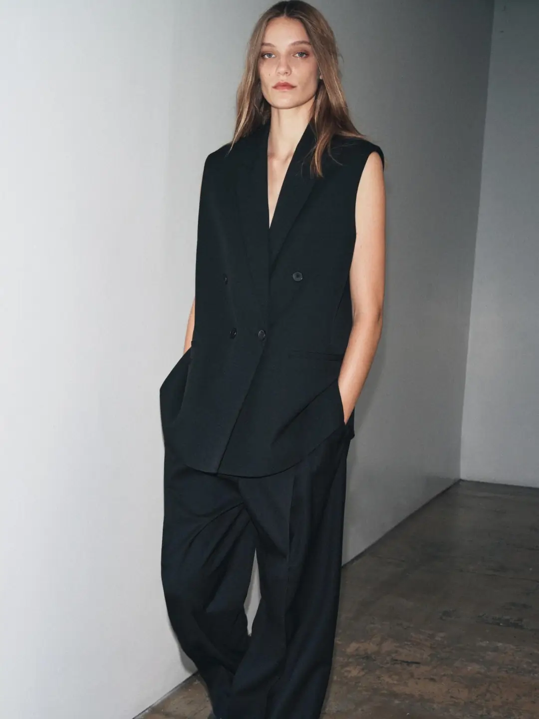 Bold & Classic: Double-Breasted Waistcoat - 3