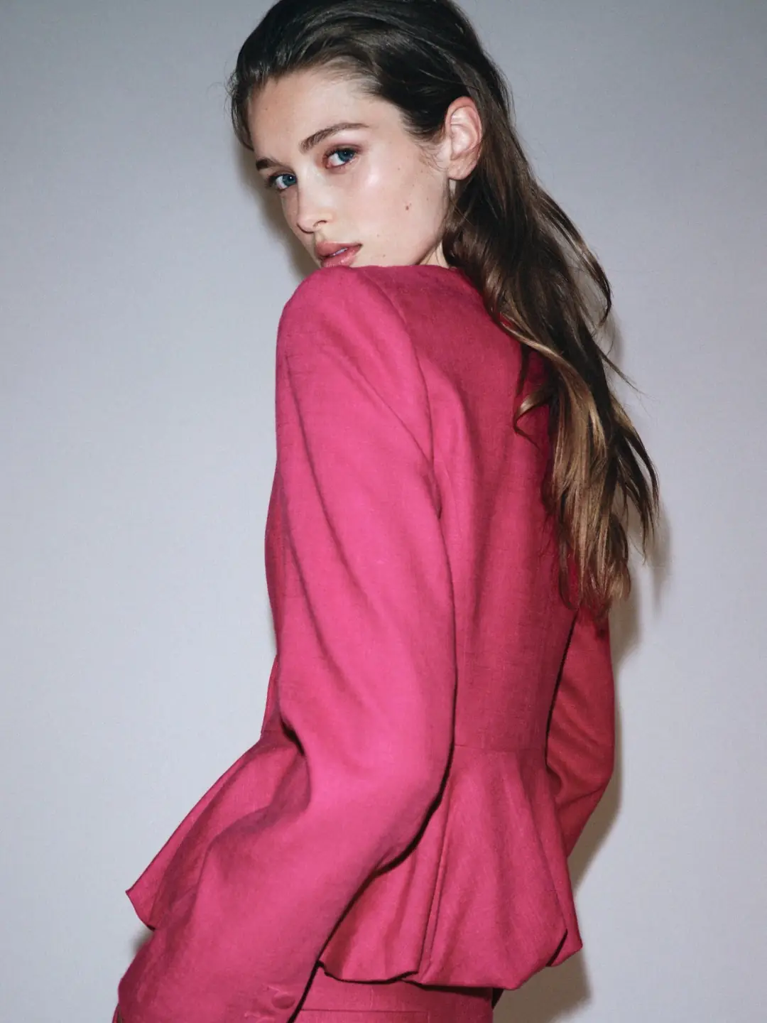 Effortless Chic in Linen Peplum Blazer - 1